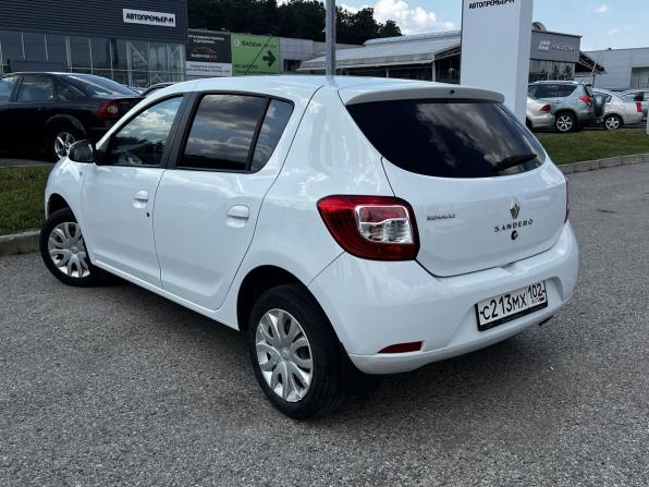 Renault Sandero II с пробегом 2015 года, цена 720 000 рублей, 150272 км, хэтчбек, Автокод Объявления