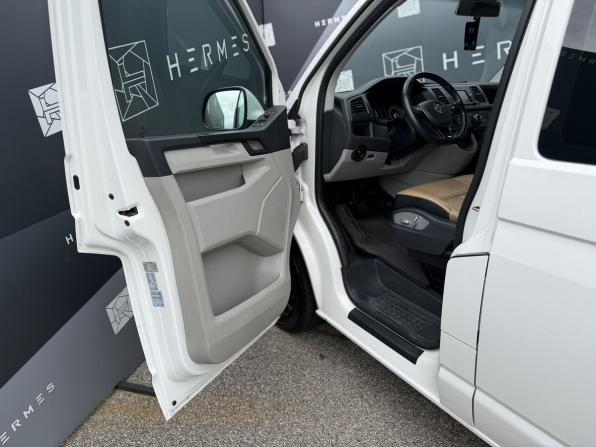 Volkswagen Transporter T6 с пробегом 2016 года, цена 2 199 000 рублей, 123592 км, минивэн, Автокод Объявления
