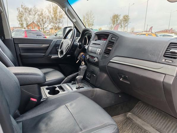 Mitsubishi Pajero IV Рестайлинг 1 с пробегом 2011 года, цена 2 049 000 рублей, 130000 км, внедорожник, Автокод Объявления