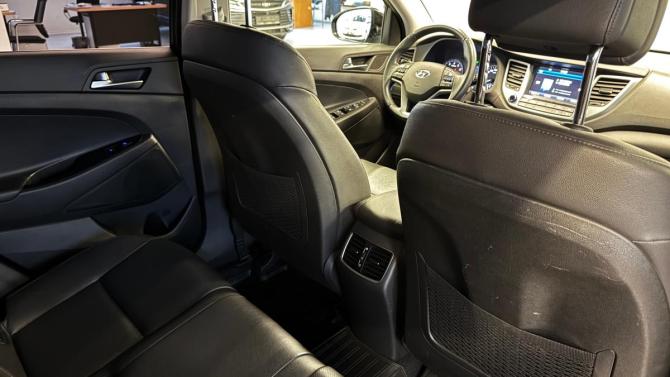 Hyundai Tucson III с пробегом 2017 года, цена 1 735 000 рублей, 166001 км, внедорожник, Автокод Объявления