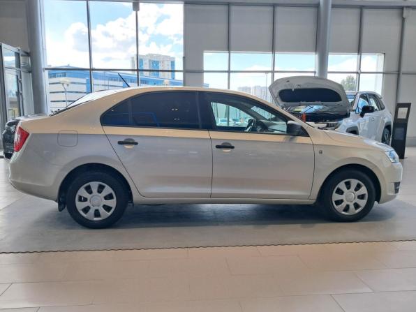 Skoda Rapid I с пробегом 2016 года, цена 1 046 000 рублей, 125340 км, лифтбек, Автокод Объявления