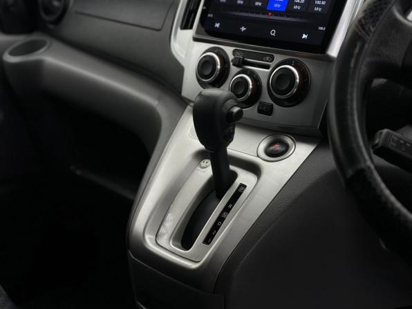 Nissan NV200 с пробегом 2018 года, цена 1 700 000 рублей, 118314 км, минивэн, Автокод Объявления