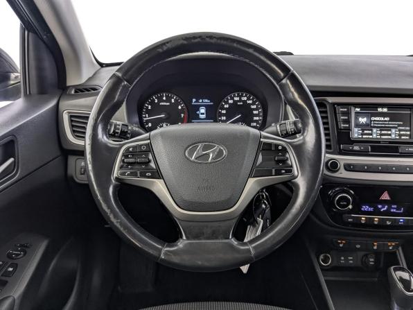 Hyundai Solaris II с пробегом 2017 года, цена 1 175 000 рублей, 163268 км, седан, Автокод Объявления