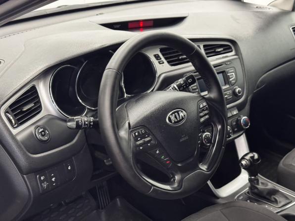 Kia Ceed II с пробегом 2015 года, цена 1 155 000 рублей, 162612 км, универсал, Автокод Объявления