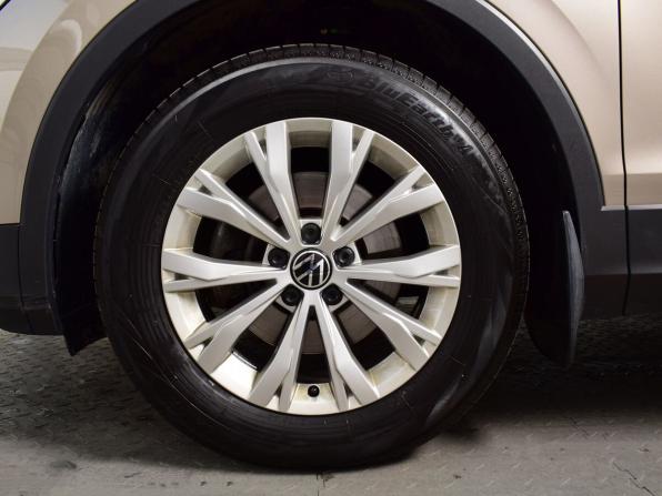 Volkswagen Tiguan II Рестайлинг с пробегом 2021 года, цена 2 585 995 рублей, 35609 км, внедорожник, Автокод Объявления