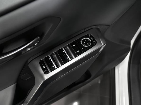 Toyota RAV4 VI (XA60) с пробегом 2025 года, цена 4 200 000 рублей, 34 км, внедорожник, Автокод Объявления