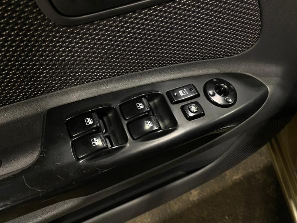 Kia Rio II Рестайлинг с пробегом 2009 года, цена 600 000 рублей, 138514 км, хэтчбек, Автокод Объявления