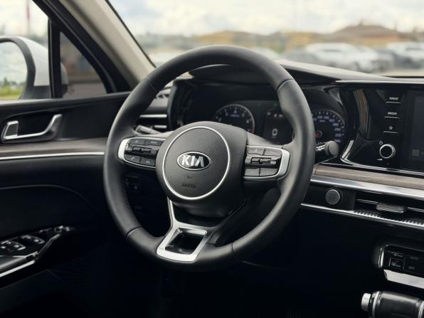 Kia K5 III с пробегом 2021 года, цена 2 150 000 рублей, 134637 км, седан, Автокод Объявления