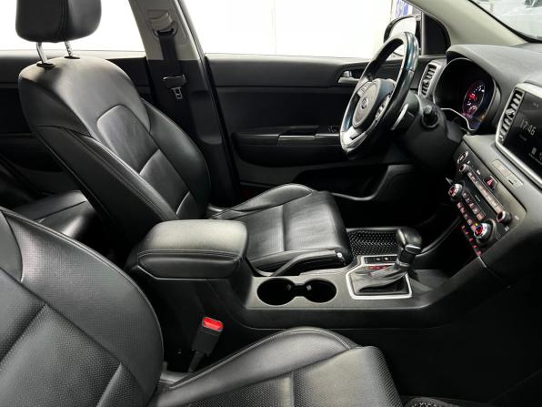 Kia Sportage IV Рестайлинг с пробегом 2019 года, цена 2 050 000 рублей, 122034 км, внедорожник, Автокод Объявления