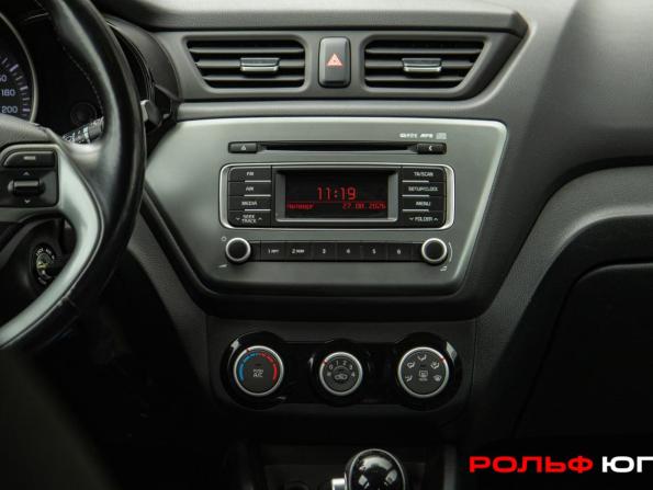 Kia Rio III Рестайлинг с пробегом 2017 года, цена 1 138 000 рублей, 135328 км, хэтчбек, Автокод Объявления