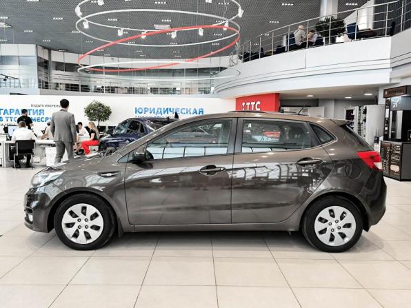 Kia Rio III Рестайлинг с пробегом 2015 года, цена 1 080 000 рублей, 98437 км, хэтчбек, Автокод Объявления