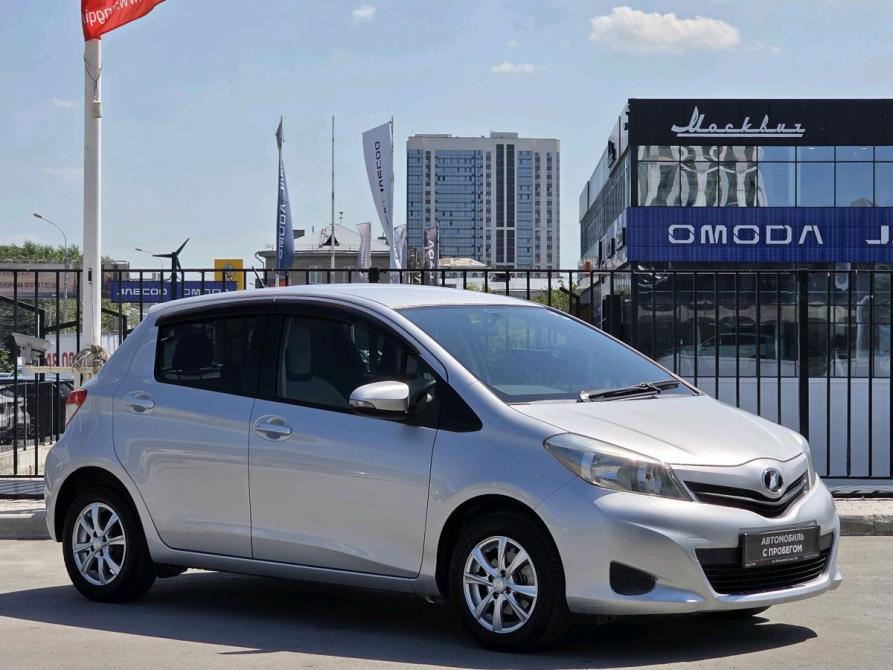Toyota Vitz III (XP130) Новосибирск  - изображение 3