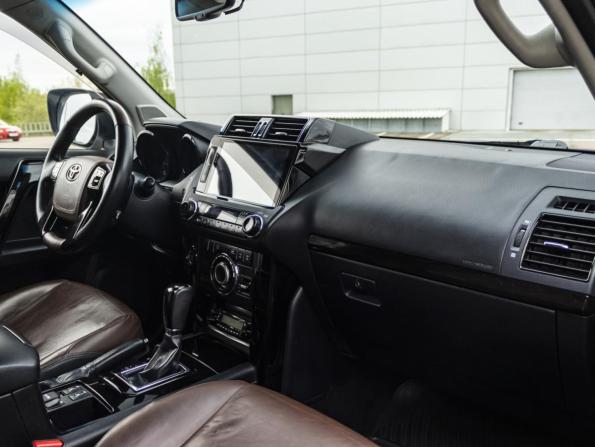 Toyota Land Cruiser Prado 150 Series Рестайлинг 1 с пробегом 2016 года, цена 3 199 000 рублей, 329674 км, внедорожник, Автокод Объявления
