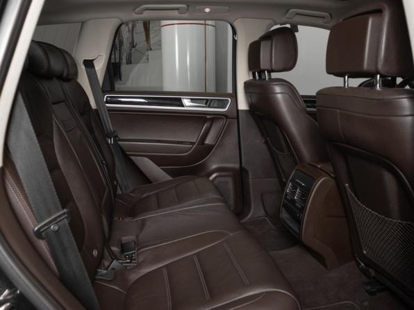 Volkswagen Touareg II Рестайлинг с пробегом 2016 года, цена 3 100 000 рублей, 275000 км, внедорожник, Автокод Объявления