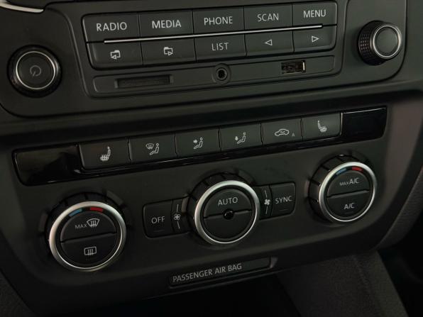 Volkswagen Jetta VI Рестайлинг с пробегом 2014 года, цена 1 249 000 рублей, 190000 км, седан, Автокод Объявления