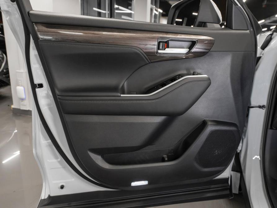 Toyota Highlander IV (XU70) Москва  - изображение 17