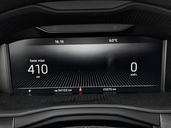 Skoda Rapid II с пробегом 2022 года, цена 2 140 000 рублей, 25059 км, лифтбек, Автокод Объявления