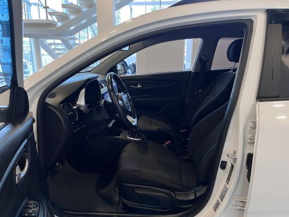 Kia Rio IV Рестайлинг с пробегом 2021 года, цена 2 050 000 рублей, 63078 км, хэтчбек, Автокод Объявления