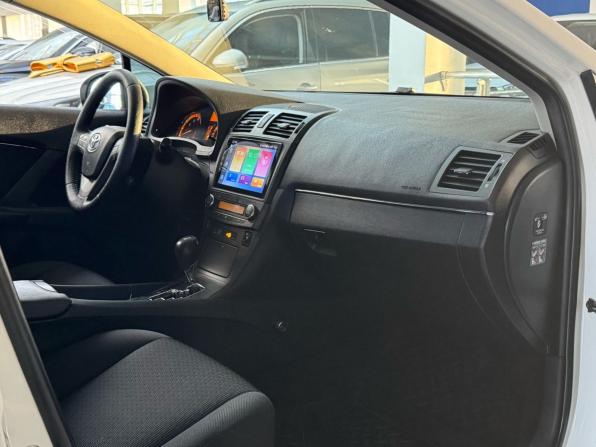 Toyota Avensis III с пробегом 2010 года, цена 1 030 000 рублей, 204550 км, седан, Автокод Объявления