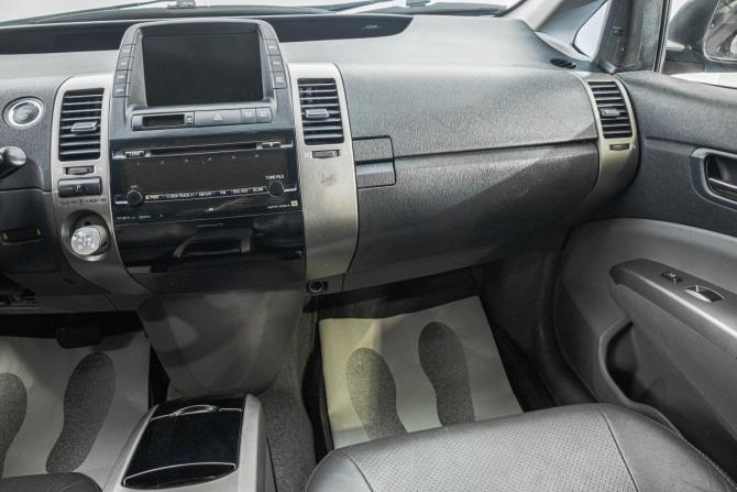 Toyota Prius II Рестайлинг (XW20) с пробегом 2008 года, цена 869 000 рублей, 240000 км, лифтбек, Автокод Объявления