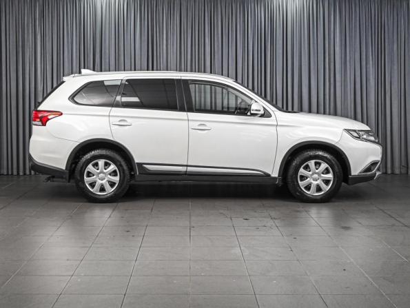 Mitsubishi Outlander III Рестайлинг 2 с пробегом 2017 года, цена 1 908 000 рублей, 182455 км, внедорожник, Автокод Объявления