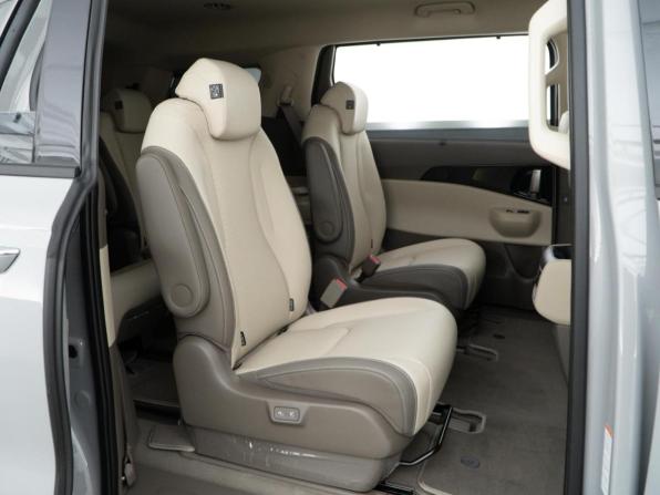 Kia Carnival IV Рестайлинг с пробегом 2025 года, цена 7 495 055 рублей, 357 км, минивэн, Автокод Объявления