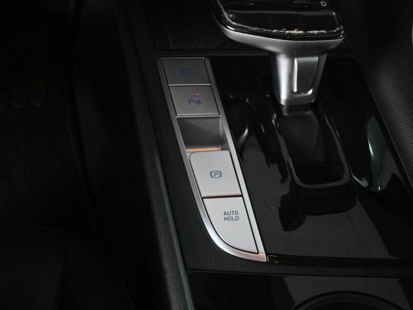 Hyundai Elantra VII (CN7) Рестайлинг с пробегом 2023 года, цена 2 199 000 рублей, 45444 км, седан, Автокод Объявления
