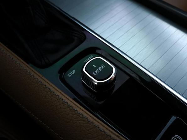 Volvo XC90 II с пробегом 2015 года, цена 3 190 000 рублей, 160782 км, внедорожник, Автокод Объявления