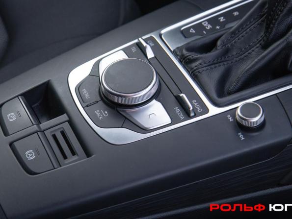 Audi A3 III (8V) Рестайлинг с пробегом 2018 года, цена 1 748 000 рублей, 96400 км, седан, Автокод Объявления