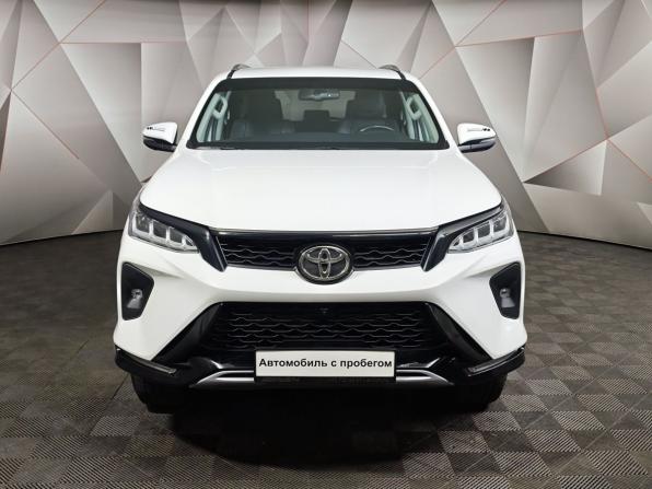 Toyota Fortuner II Рестайлинг с пробегом 2021 года, цена 4 395 000 рублей, 47432 км, внедорожник, Автокод Объявления