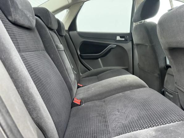 Ford Focus II с пробегом 2006 года, цена 389 000 рублей, 157948 км, седан, Автокод Объявления