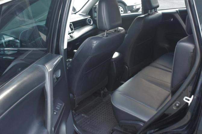 Toyota RAV4 IV (XA40) Рестайлинг с пробегом 2017 года, цена 2 840 000 рублей, 114804 км, внедорожник, Автокод Объявления