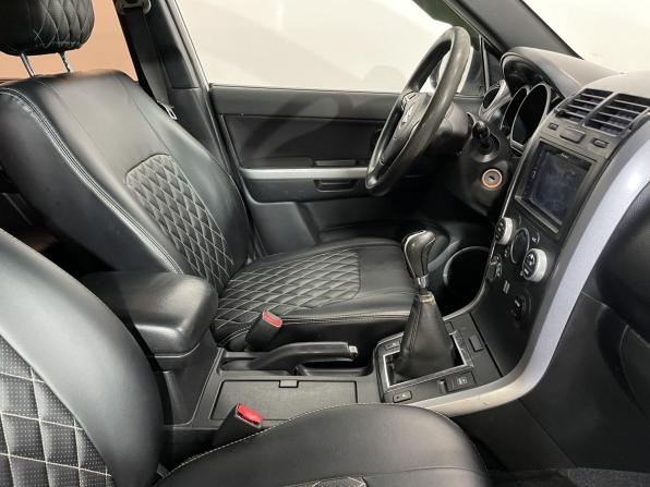 Suzuki Grand Vitara II Рестайлинг с пробегом 2010 года, цена 879 000 рублей, 203058 км, внедорожник, Автокод Объявления