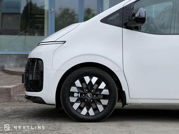 Новый Hyundai Staria I 2025 года, цена 9 990 000 рублей, минивэн, Автокод Объявления