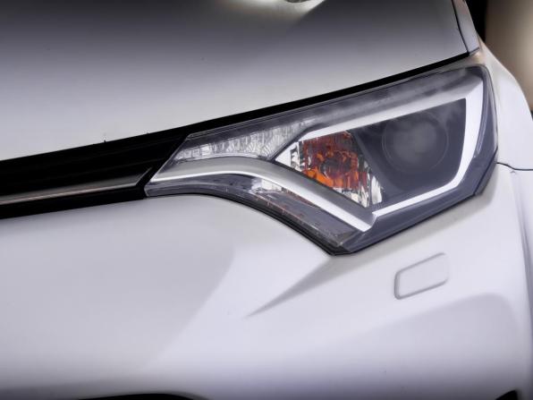 Toyota RAV4 IV (XA40) Рестайлинг с пробегом 2017 года, цена 2 325 000 рублей, 141616 км, внедорожник, Автокод Объявления