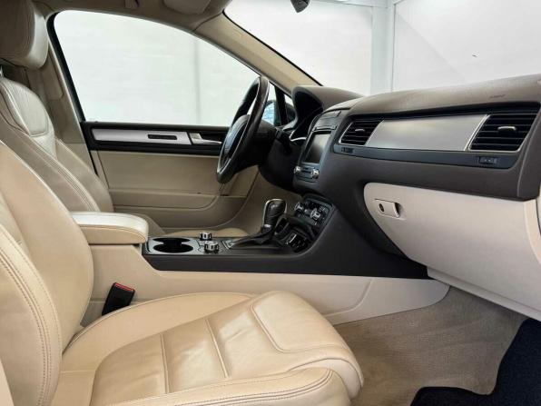 Volkswagen Touareg II с пробегом 2011 года, цена 1 545 000 рублей, 227772 км, внедорожник, Автокод Объявления