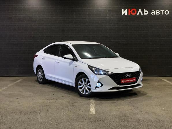 Hyundai Solaris II Рестайлинг с пробегом 2022 года, цена 1 420 000 рублей, 94020 км, седан, Автокод Объявления