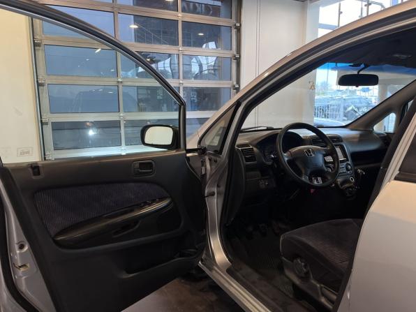 Honda Stream I с пробегом 2001 года, цена 300 000 рублей, 322631 км, компактвэн, Автокод Объявления