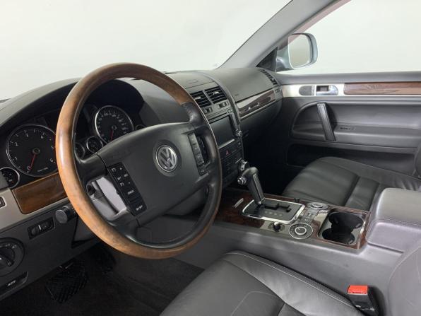 Volkswagen Touareg I Рестайлинг с пробегом 2010 года, цена 1 025 000 рублей, 388000 км, внедорожник, Автокод Объявления