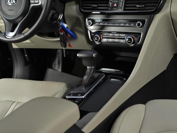 Kia Optima IV с пробегом 2016 года, цена 1 449 000 рублей, 116000 км, седан, Автокод Объявления