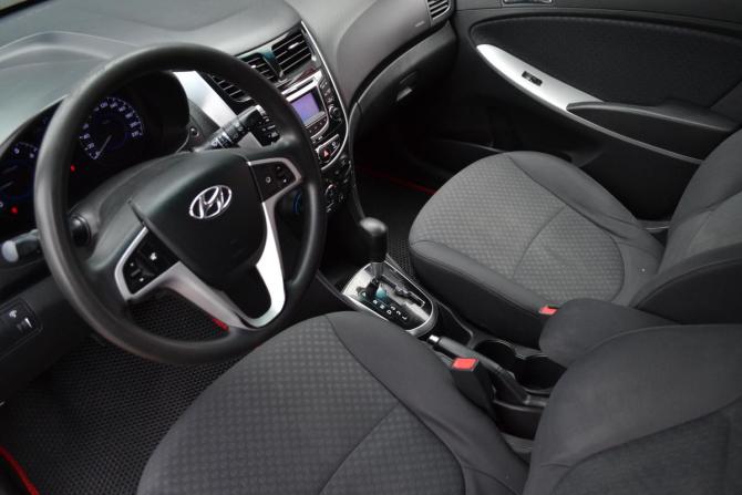 Hyundai Solaris I с пробегом 2012 года, цена 750 000 рублей, 171560 км, хэтчбек, Автокод Объявления