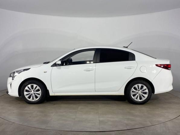 Kia Rio IV Рестайлинг с пробегом 2020 года, цена 1 579 000 рублей, 22111 км, седан, Автокод Объявления