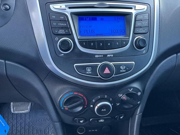 Hyundai Solaris I с пробегом 2013 года, цена 749 000 рублей, 177168 км, хэтчбек, Автокод Объявления