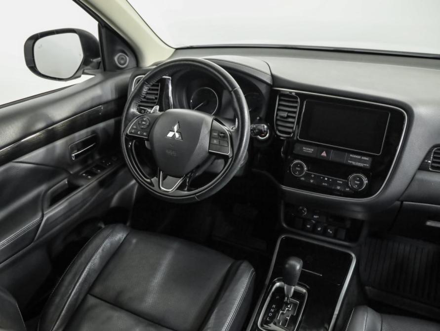 Mitsubishi Outlander III Рестайлинг 3 Санкт-Петербург  - изображение 10