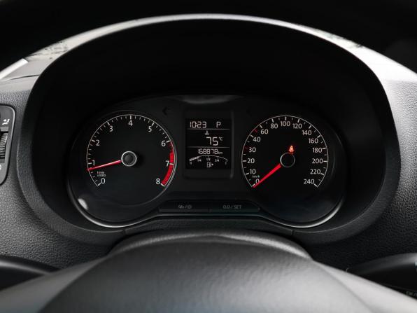 Volkswagen Polo V Рестайлинг с пробегом 2016 года, цена 998 000 рублей, 168801 км, седан, Автокод Объявления
