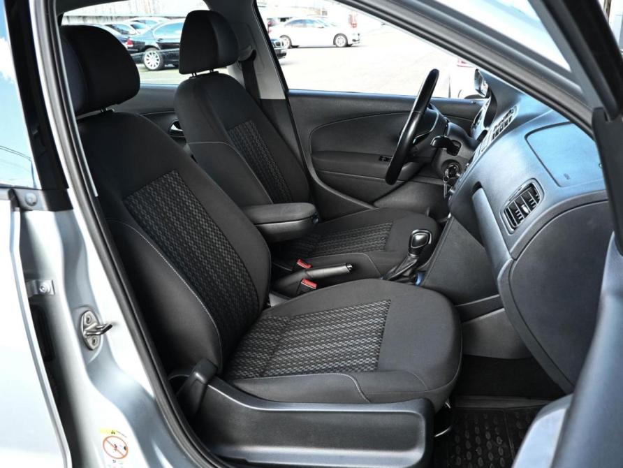Volkswagen Polo V Рестайлинг Новороссийск  - изображение 8