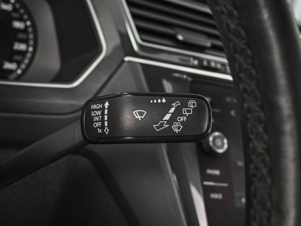 Volkswagen Tiguan II с пробегом 2018 года, цена 2 199 849 рублей, 230920 км, внедорожник, Автокод Объявления