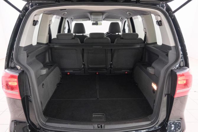 Volkswagen Touran I Рестайлинг 2 с пробегом 2012 года, цена 1 099 000 рублей, 67100 км, компактвэн, Автокод Объявления