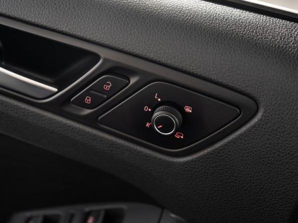 Volkswagen Jetta VI Рестайлинг с пробегом 2016 года, цена 1 560 000 рублей, 49147 км, седан, Автокод Объявления