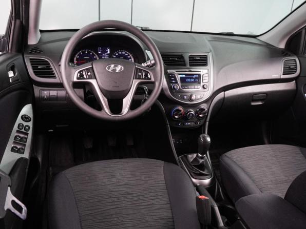 Hyundai Solaris I Рестайлинг с пробегом 2016 года, цена 1 219 000 рублей, 62425 км, седан, Автокод Объявления